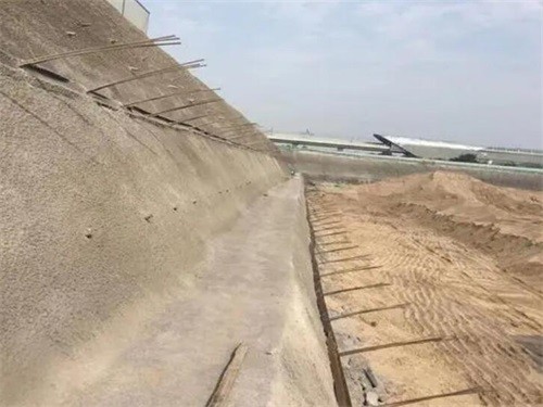 端州河道边坡加固